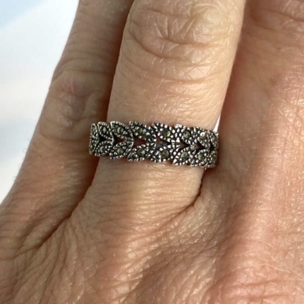 Sterling Silver 925 5mm Floral Leaf Marcasite Openwork Pierced Band Ring Sz 5.75